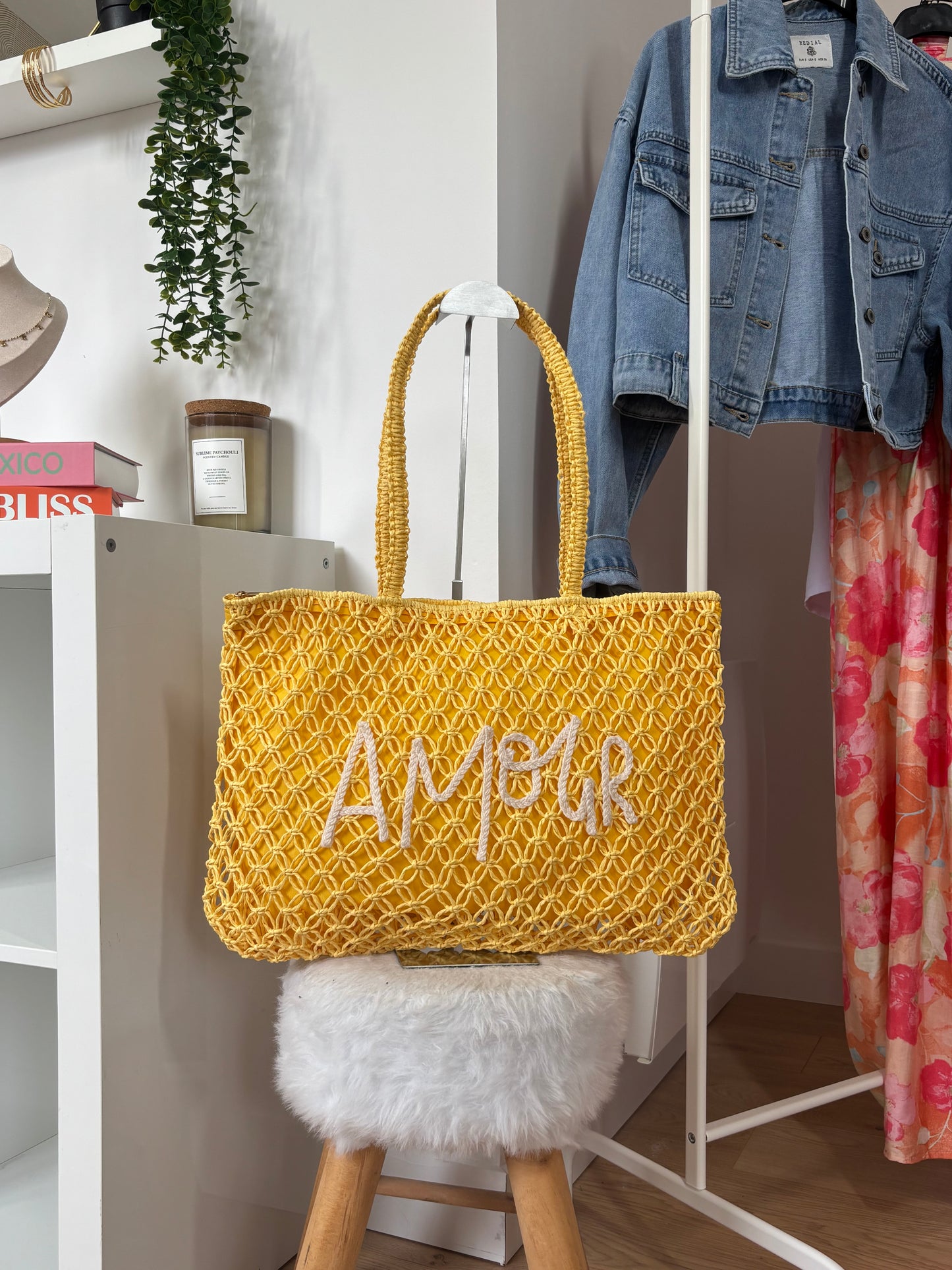 Sac en paille jaune AMOUR