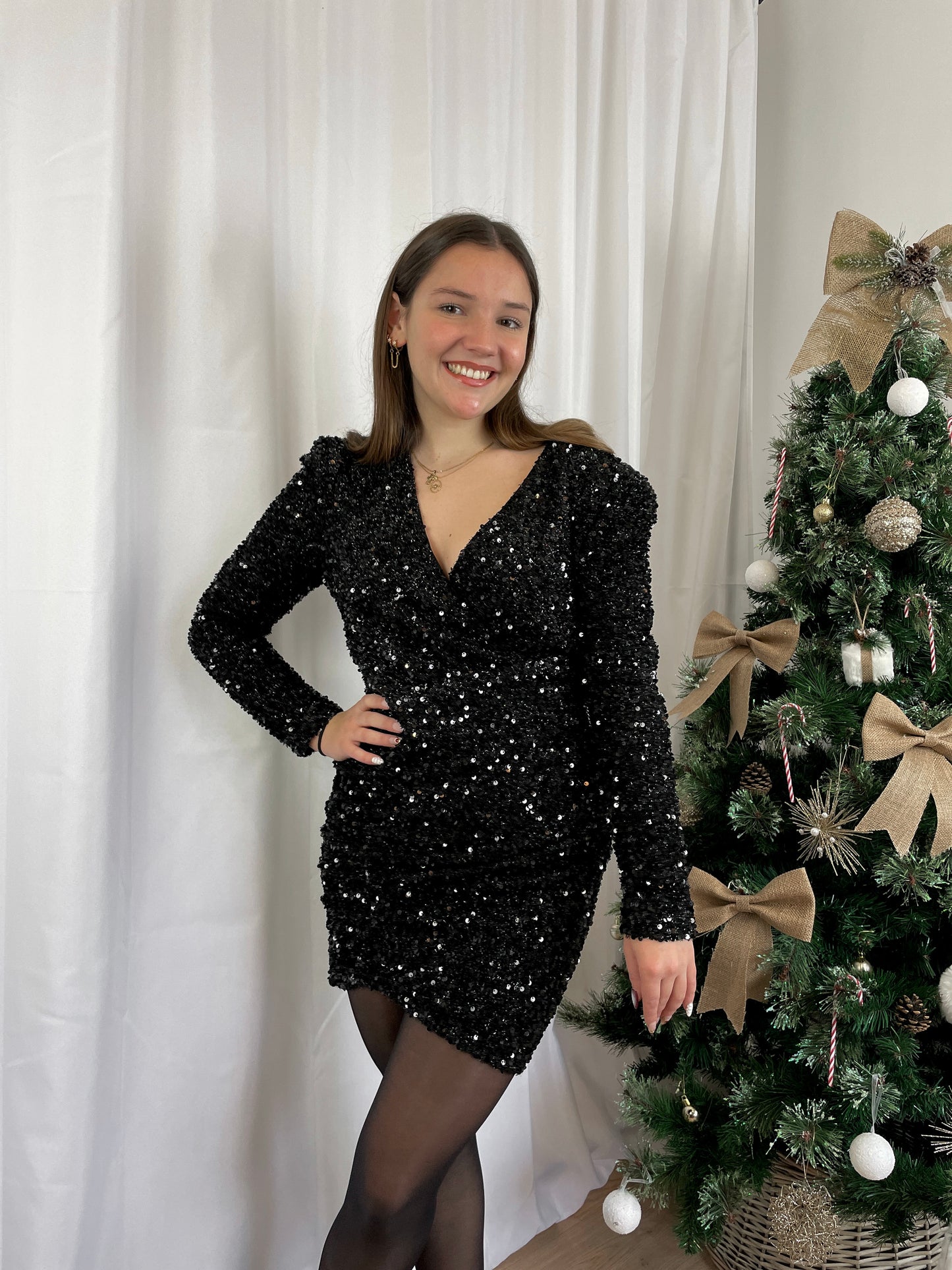 Robe noire "LA RAYONNANTE"