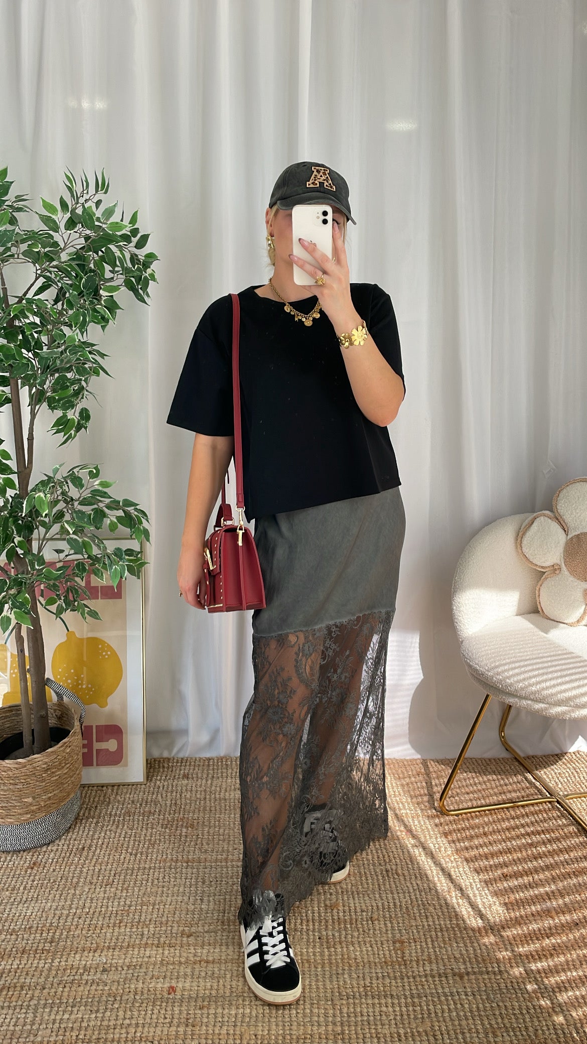 Jupe satinée en dentelle LOVIKA