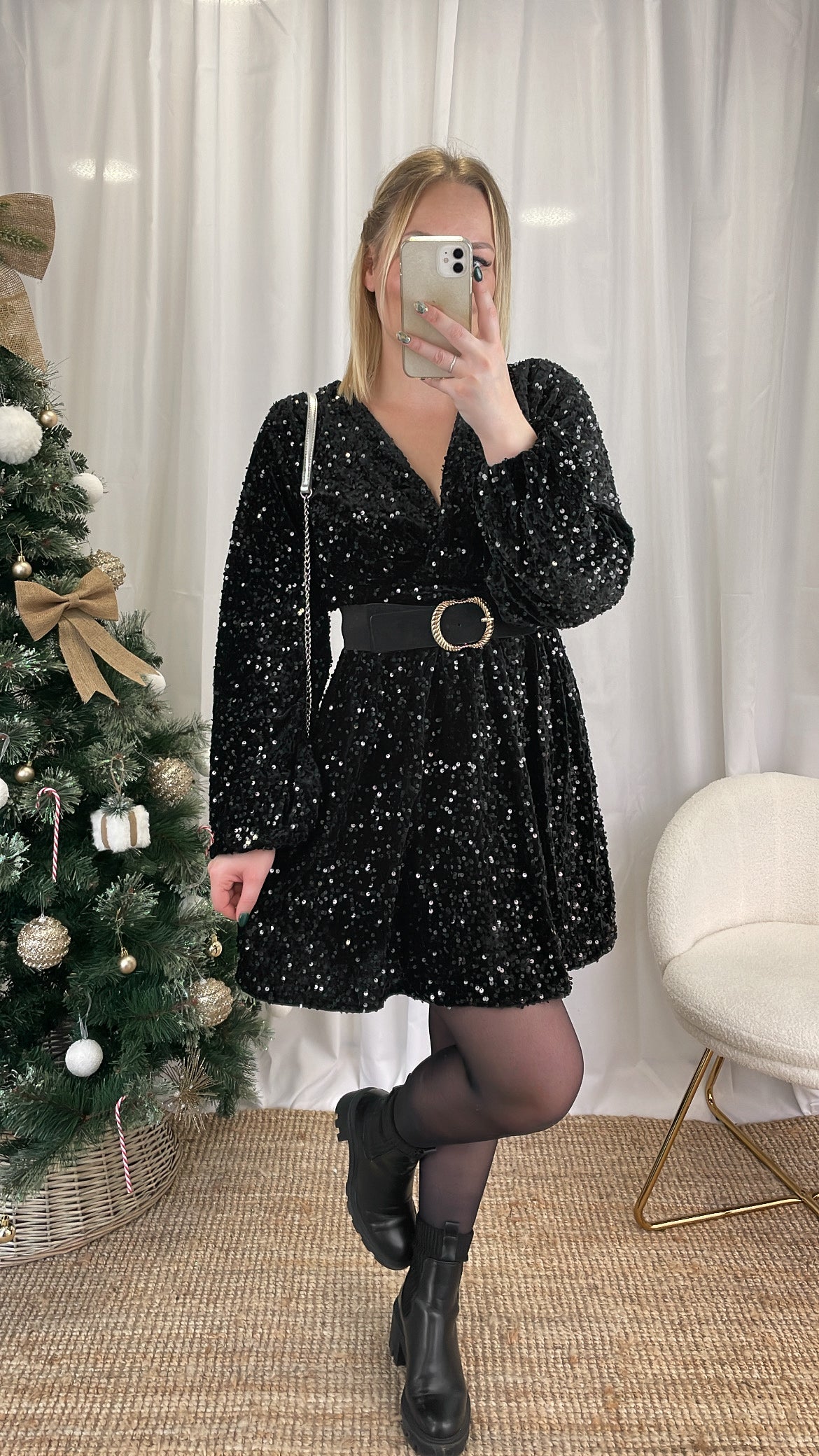 Robe à sequins noire LEXA
