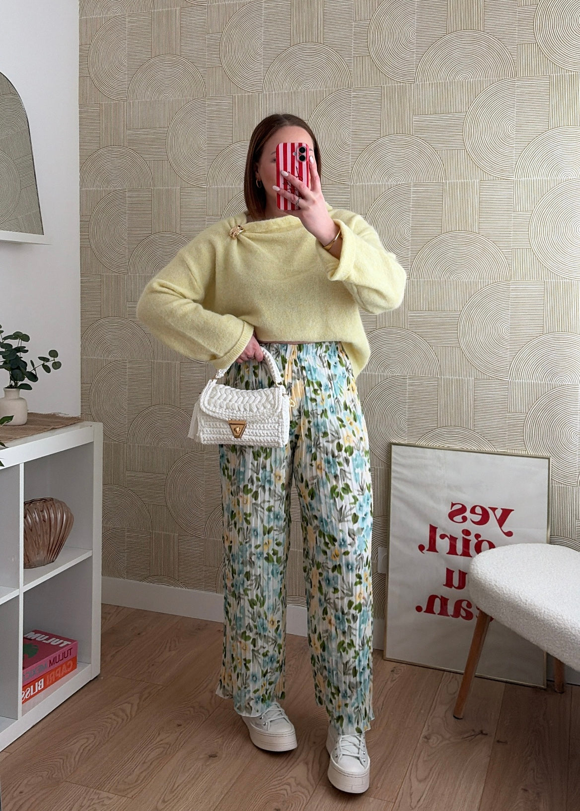 Pull jaune - BROCHE