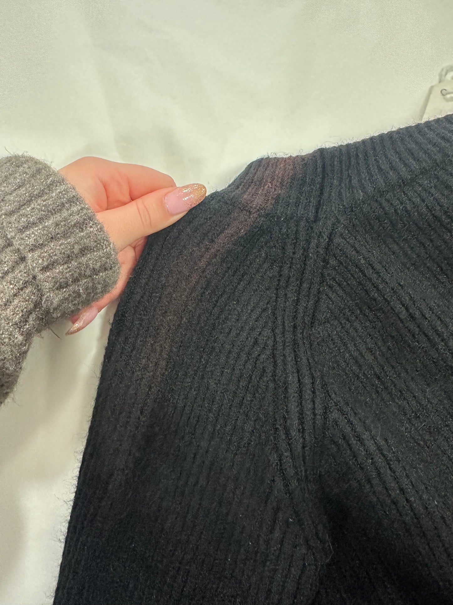 Pull col rond noir NORIO (décoloré)