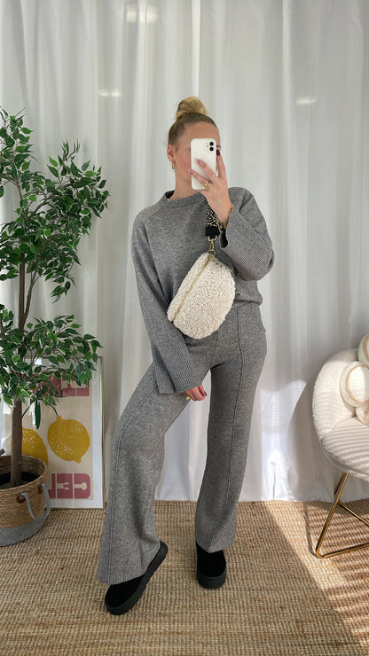 Ensemble gris COSY