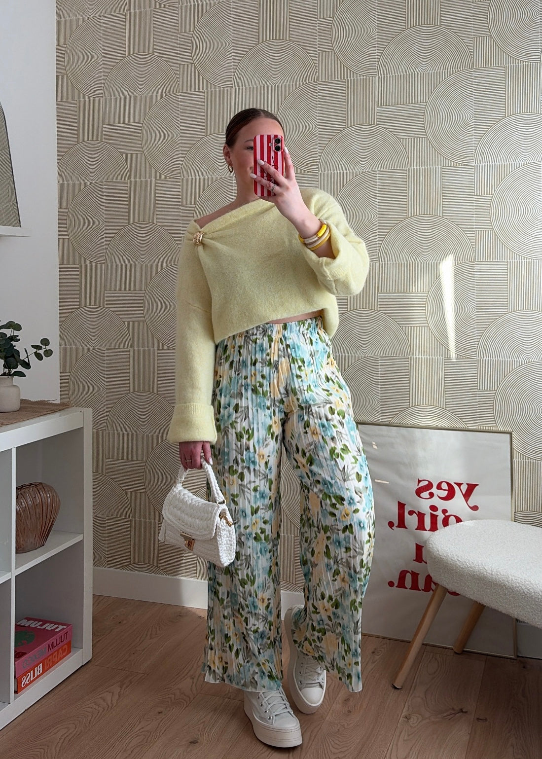 Pull jaune - BROCHE