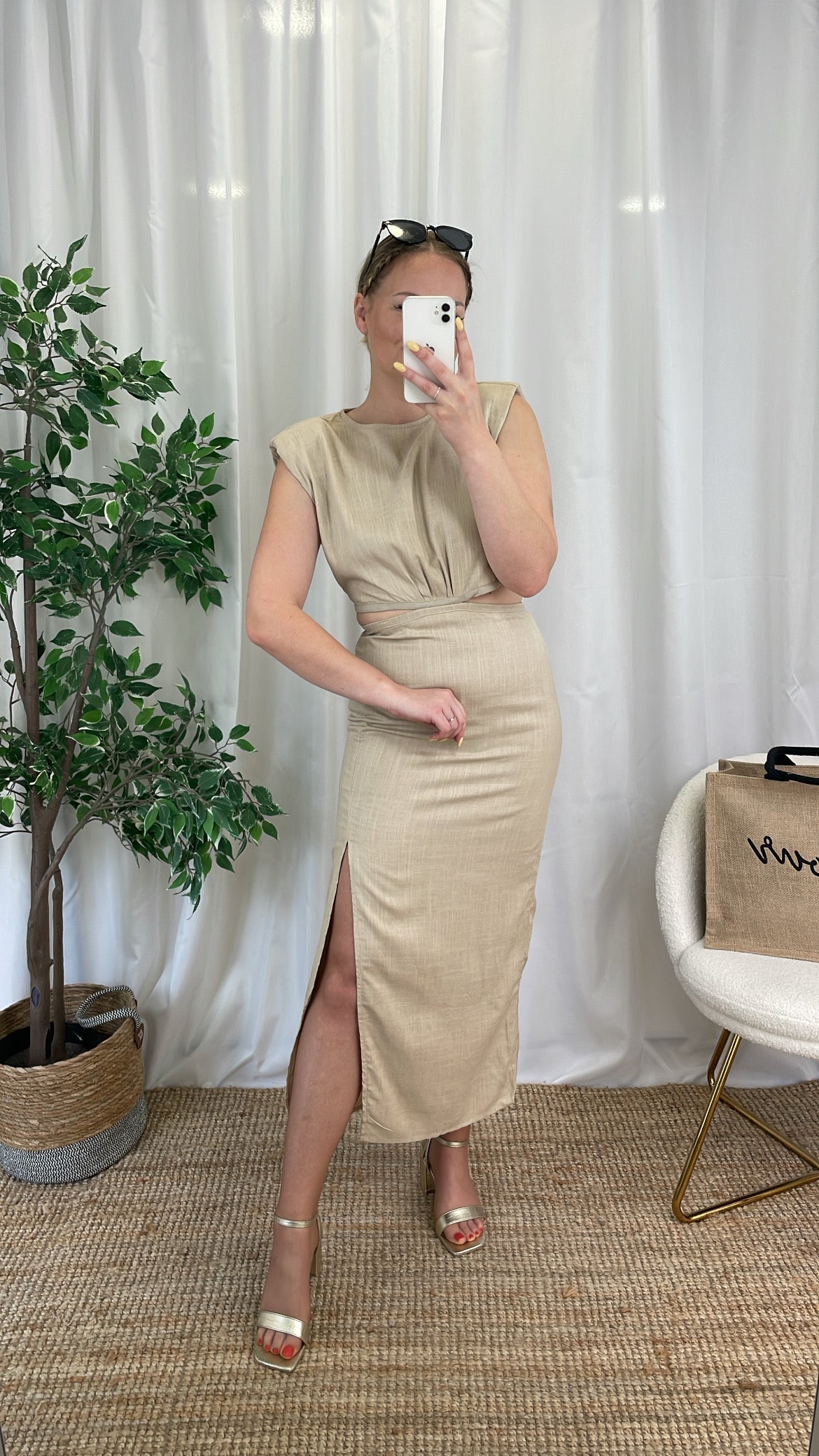 Robe midi en lin beige - MEGHANE