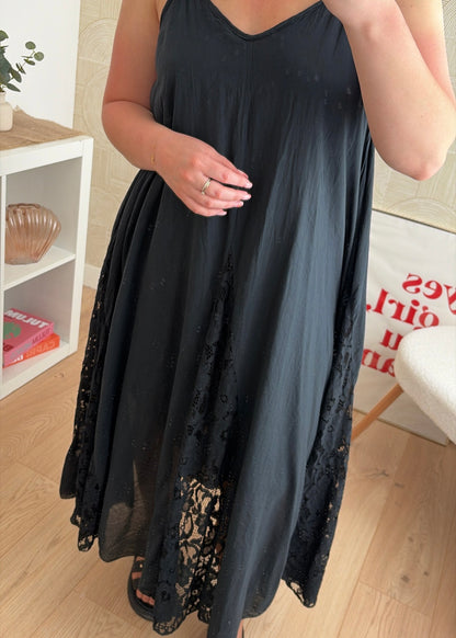 Robe dentelle noire - CALIPSO