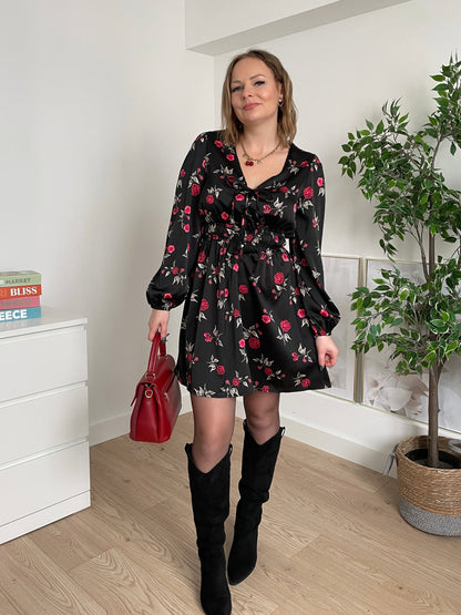 Robe satinée à fleurs NYRMA