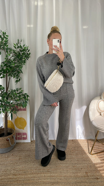 Ensemble gris COSY