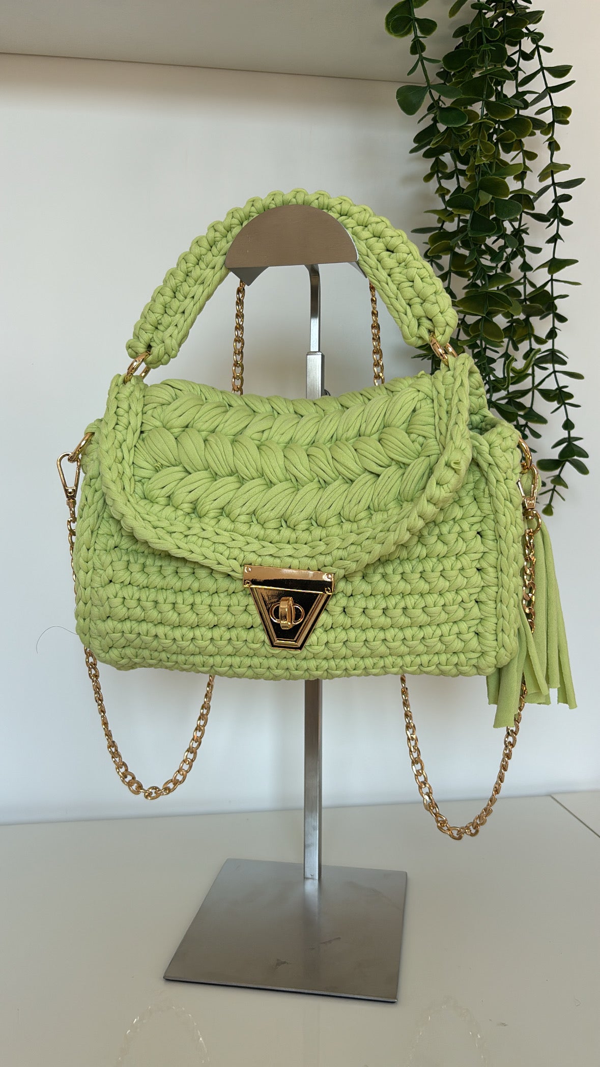 Sac à main vert tressé STELLA