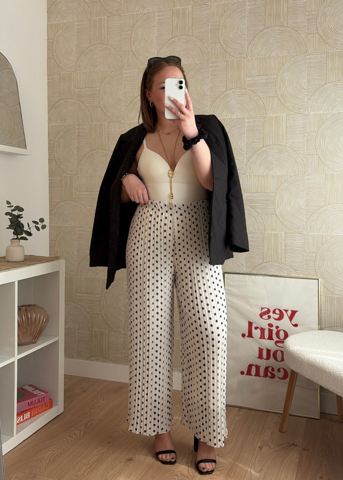 Pantalon plissé blanc à pois - TENDANCE