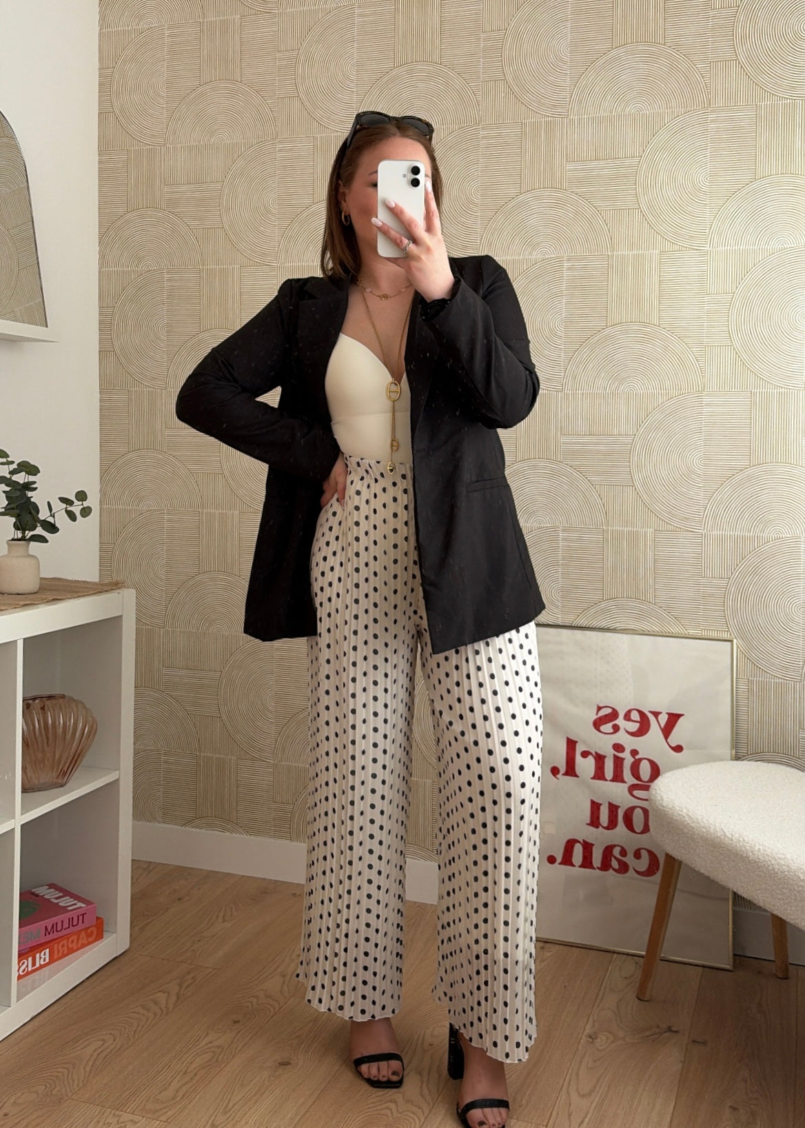 Pantalon plissé blanc à pois - TENDANCE