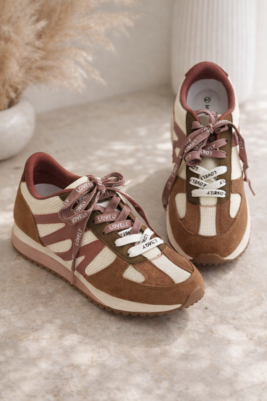 Sneakers - YOUNA