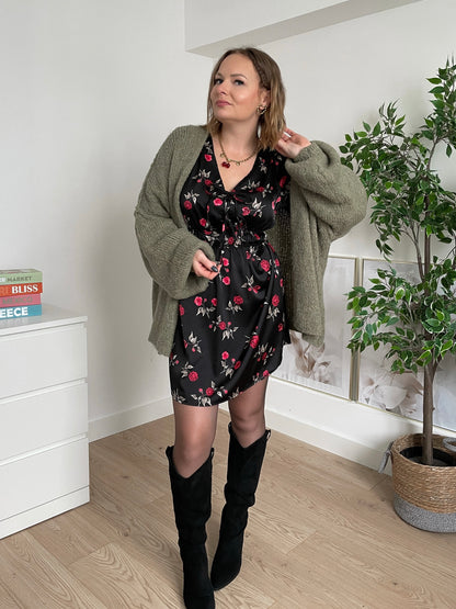 Robe satinée à fleurs NYRMA