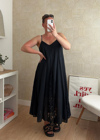 Robe dentelle noire - CALIPSO
